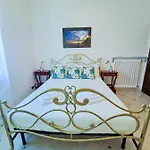 Lejlighed Tropical Garden - Full Floor Varigotti