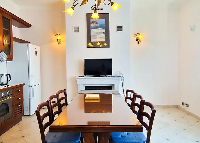 Tropical Garden - Full Floor Apartamento Varigotti