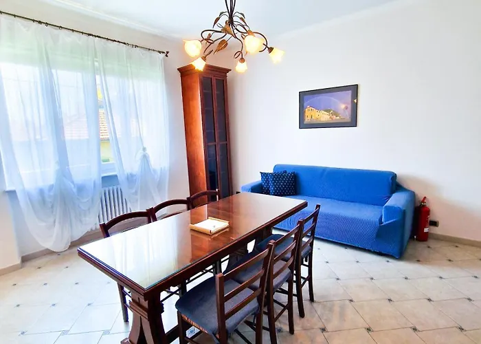 Tropical Garden - Full Floor Varigotti