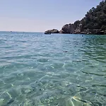 Tropical Garden - Full Floor Apartament Varigotti
