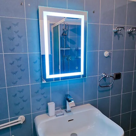 Tropical Garden - Full Floor Varigotti