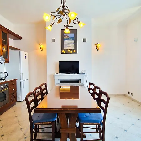 Tropical Garden - Full Floor Apartmán Varigotti