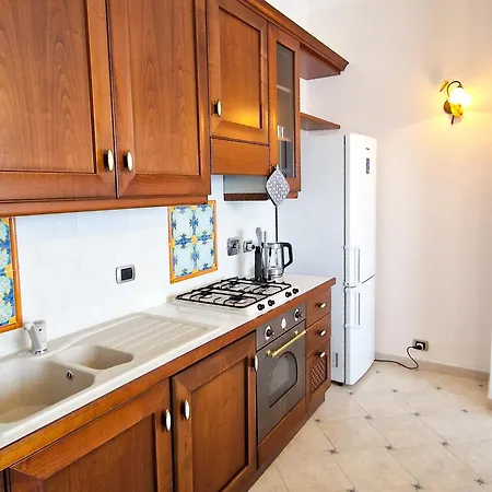 Tropical Garden - Full Floor Varigotti